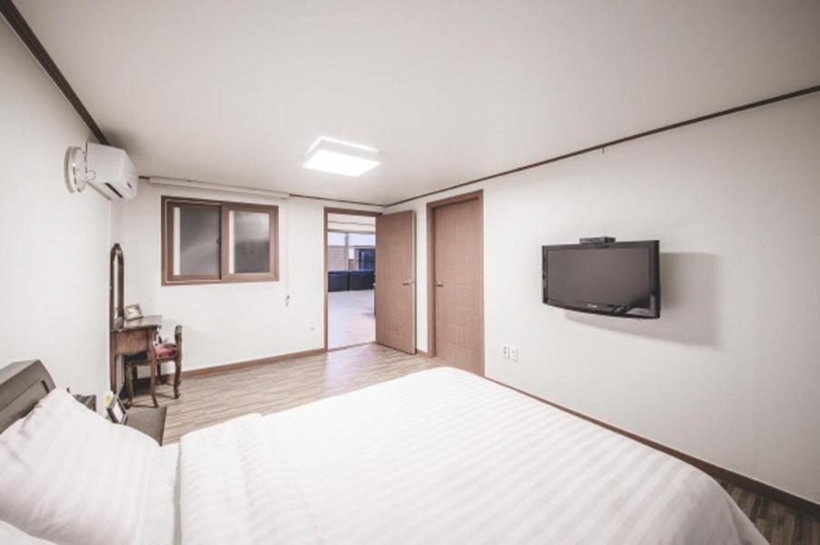 Sunyang Village Pension Jeju Extérieur photo