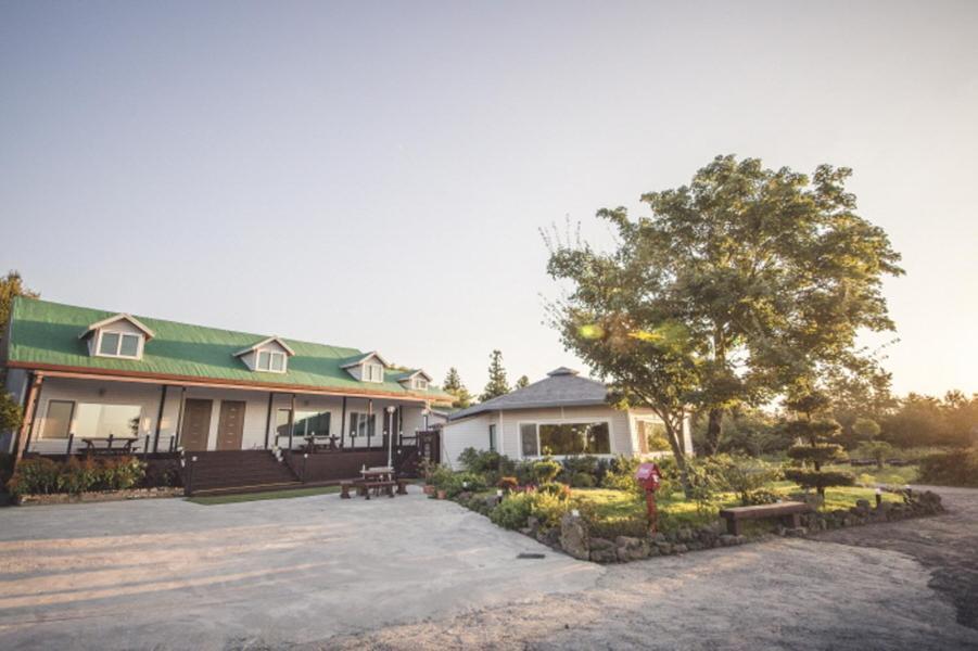 Sunyang Village Pension Jeju Extérieur photo